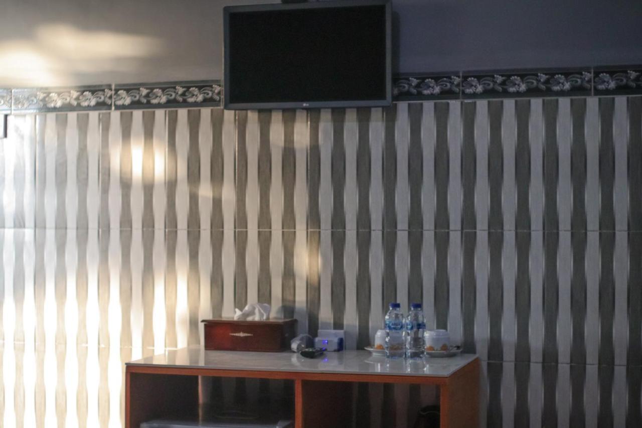 Prasi Sunrise Homestay Toyapakeh Exterior photo
