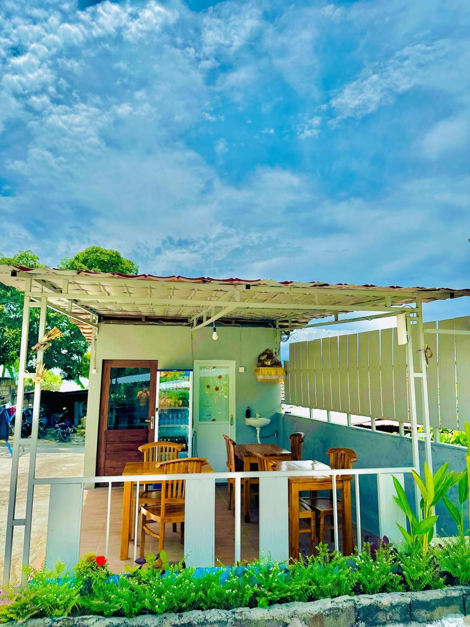 Prasi Sunrise Homestay Toyapakeh Exterior photo